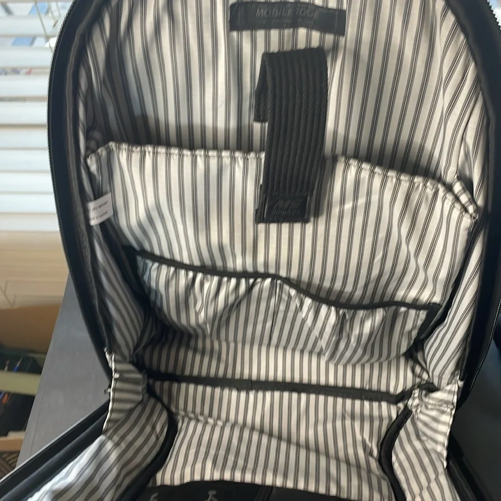Mobile Edge Gray/Black 17.3″ Laptop Backpack